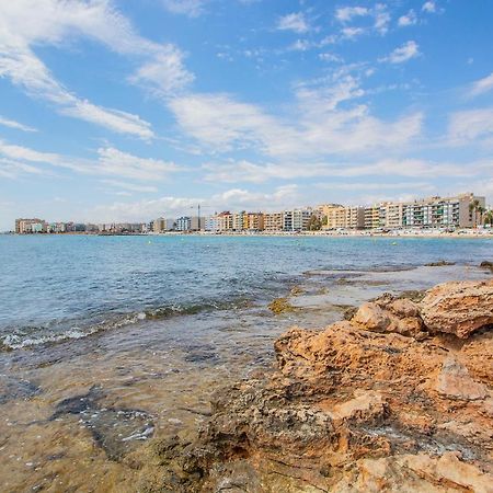 Reel Apartments- Walk To The Beach And Centre Торрев'єха Екстер'єр фото